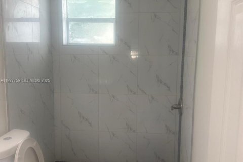 Casa en venta en Hollywood, Florida, 3 dormitorios, 157.38 m2 № 2034204 - foto 11