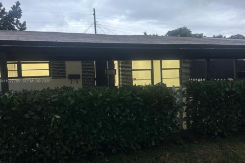 Casa en venta en Hollywood, Florida, 3 dormitorios, 157.38 m2 № 2034204 - foto 23