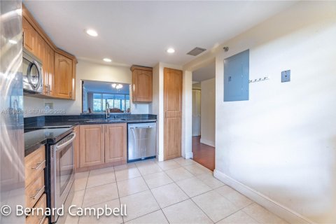 Condominio en Lauderhill, Florida, 2 dormitorios  № 2031857