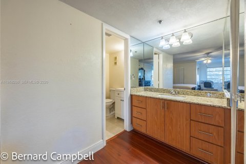 Condominio en venta en Lauderhill, Florida, 2 dormitorios, 117.06 m2 № 2031857 - foto 19