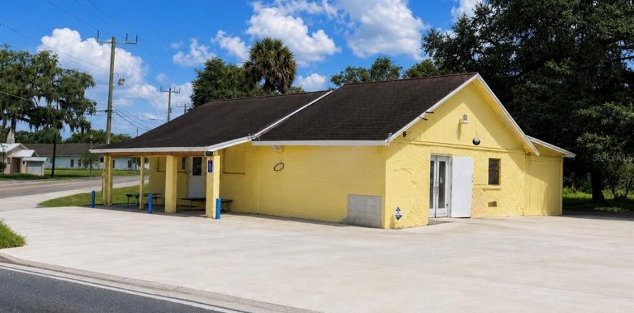 Immobilier commercial à Sanford, Floride 214.05 m2 № 2417055
