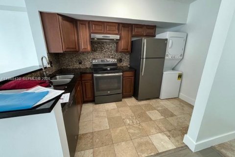 Снять в аренду кондоминиум в Майами, Флорида 1 спальня, 63.64м2, № 2029777 - фото 3