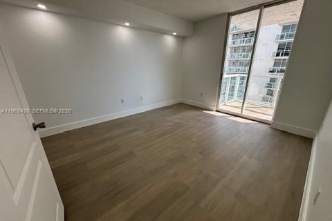 Снять в аренду кондоминиум в Майами, Флорида 1 спальня, 63.64м2, № 2029777 - фото 5