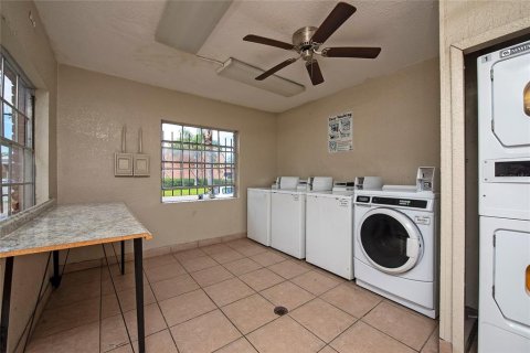 Copropriété à louer à Orlando, Floride: 2 chambres, 90.12 m2 № 2098915 - photo 11