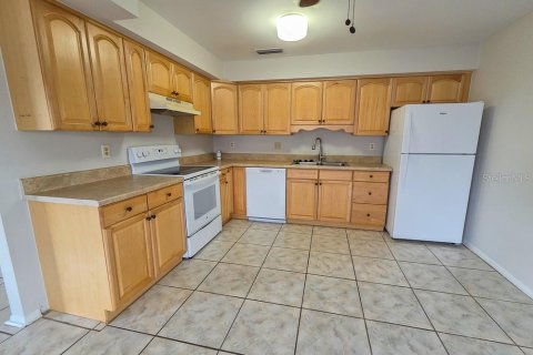 Touwnhouse à vendre à Altamonte Springs, Floride: 2 chambres, 106.28 m2 № 1911709 - photo 9
