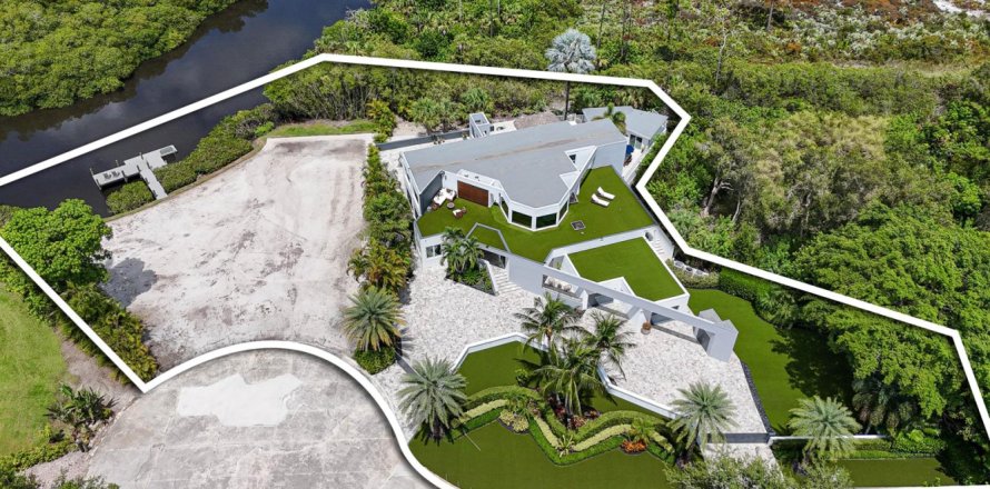 House in Jupiter, Florida 5 bedrooms, 437.29 sq.m. № 2087917