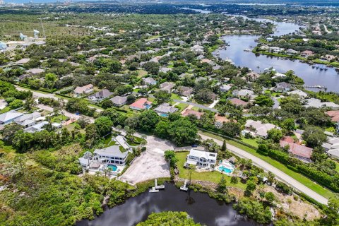 House in Jupiter, Florida 5 bedrooms, 437.29 sq.m. № 2087917 - photo 7
