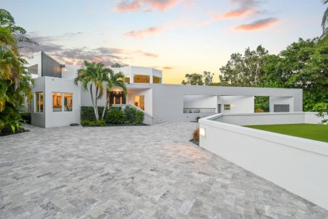 House in Jupiter, Florida 5 bedrooms, 437.29 sq.m. № 2087917 - photo 16