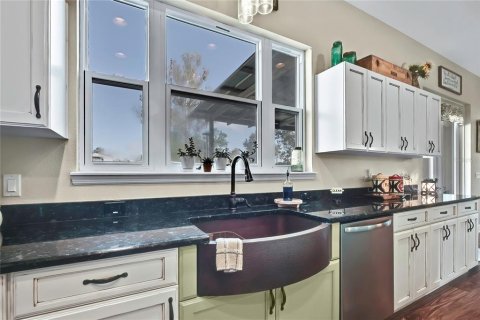 Casa en venta en Dade City, Florida, 4 dormitorios, 243.03 m2 № 2155632 - foto 27