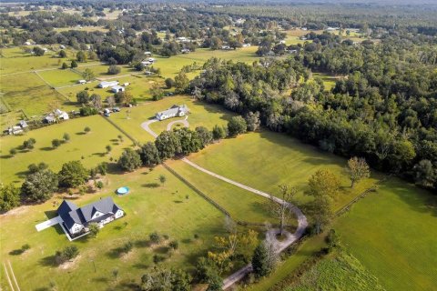 Casa en venta en Dade City, Florida, 4 dormitorios, 243.03 m2 № 2155632 - foto 12