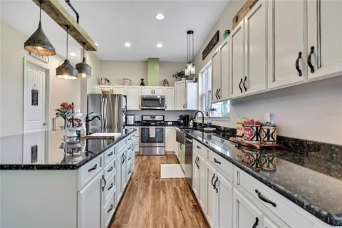 Casa en venta en Dade City, Florida, 4 dormitorios, 243.03 m2 № 2155632 - foto 24