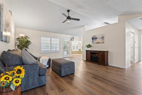 House in Palm Coast, Florida 4 bedrooms, 211.54 sq.m. № 1676081 - photo 4
