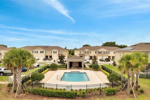 Townhouse in Davenport, Florida 3 bedrooms, 155.33 sq.m. № 1786418 - photo 3