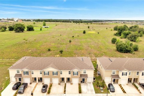 Townhouse in Davenport, Florida 3 bedrooms, 155.33 sq.m. № 1786418 - photo 9