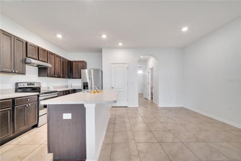 Townhouse in Davenport, Florida 3 bedrooms, 155.33 sq.m. № 1786418 - photo 13