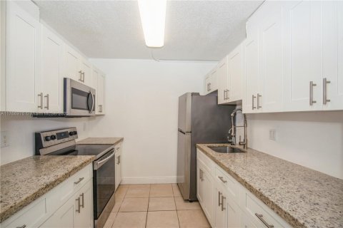 Condominio en venta en Cutler Bay, Florida, 2 dormitorios, 91.04 m2 № 1581492 - foto 17