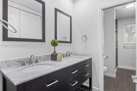 Villa ou maison à vendre à Palmetto Bay, Floride: 4 chambres, 235.88 m2 № 2060476 - photo 22