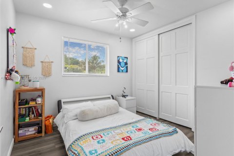 Casa en venta en Palmetto Bay, Florida, 4 dormitorios, 235.88 m2 № 2060476 - foto 16