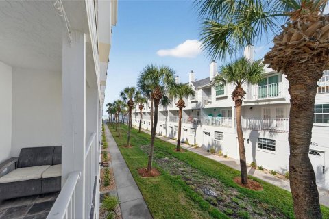 Touwnhouse à vendre à Redington Shores, Floride: 3 chambres, 114.92 m2 № 2142263 - photo 23