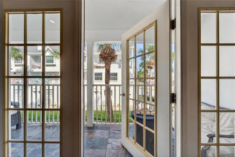Touwnhouse à vendre à Redington Shores, Floride: 3 chambres, 114.92 m2 № 2142263 - photo 19
