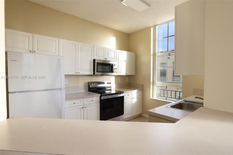 Condo in Fort Lauderdale, Florida, 3 bedrooms  № 2000218 - photo 7