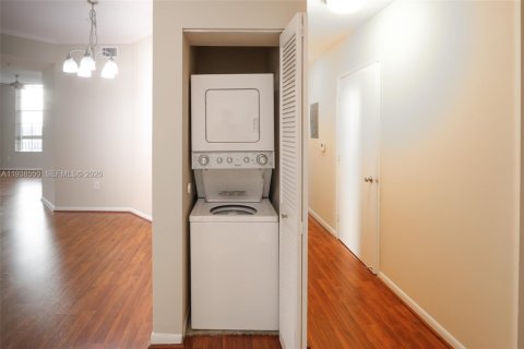 Condo in Fort Lauderdale, Florida, 3 bedrooms  № 2000218 - photo 22