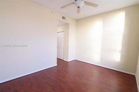 Condo in Fort Lauderdale, Florida, 3 bedrooms  № 2000218 - photo 16
