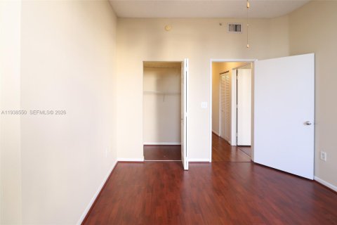 Condo in Fort Lauderdale, Florida, 3 bedrooms  № 2000218 - photo 30