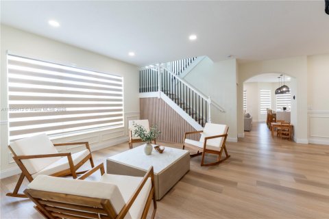 House in Miramar, Florida 5 bedrooms, 335.56 sq.m. № 1878519 - photo 2