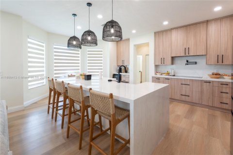 House in Miramar, Florida 5 bedrooms, 335.56 sq.m. № 1878519 - photo 8