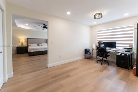 House in Miramar, Florida 5 bedrooms, 335.56 sq.m. № 1878519 - photo 18