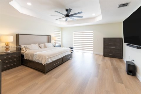 House in Miramar, Florida 5 bedrooms, 335.56 sq.m. № 1878519 - photo 15