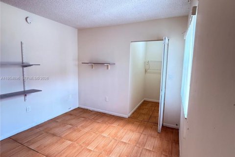 Condo in Miami, Florida, 3 bedrooms  № 2043096 - photo 8
