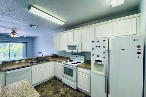 Casa en alquiler en Fish Hawk, Florida, 2 dormitorios, 128.48 m2 № 1771897 - foto 8