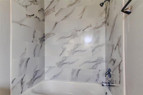 Купить коммерческую недвижимость в Тампа, Флорида 5 спален, 176.51м2, № 1913353 - фото 23