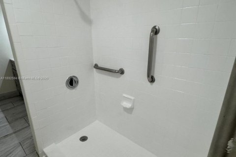 Copropriété à louer à Sunrise, Floride: 2 chambres, 67.91 m2 № 1946473 - photo 13