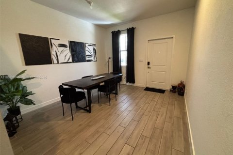 Townhouse in Homestead, Florida 4 bedrooms, 169.64 sq.m. № 2012148 - photo 16