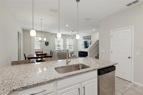 Townhouse in WATERBROOKE in Clermont, Florida 3 bedrooms, 148.64 sq.m. № 1847319 - photo 16