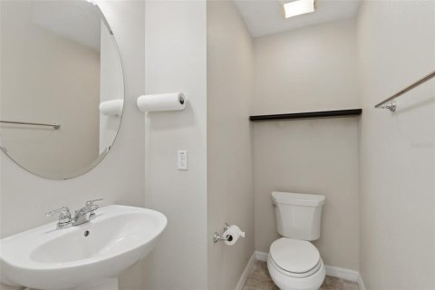 Townhouse in WATERBROOKE in Clermont, Florida 3 bedrooms, 148.64 sq.m. № 1847319 - photo 17