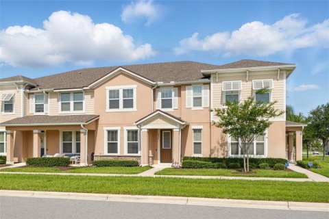 Townhouse in WATERBROOKE in Clermont, Florida 3 bedrooms, 148.64 sq.m. № 1847319 - photo 2