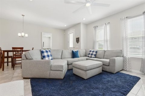 Townhouse in WATERBROOKE in Clermont, Florida 3 bedrooms, 148.64 sq.m. № 1847319 - photo 8