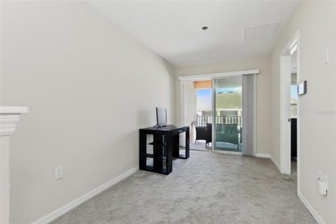 Townhouse in WATERBROOKE in Clermont, Florida 3 bedrooms, 148.64 sq.m. № 1847319 - photo 18