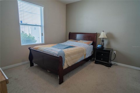House in Davenport, Florida 4 bedrooms, 173.45 sq.m. № 2321683 - photo 14