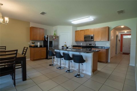 House in Davenport, Florida 4 bedrooms, 173.45 sq.m. № 2321683 - photo 24