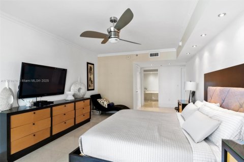 Copropriété à louer à Hallandale Beach, Floride: 2 chambres, 135.45 m2 № 1621108 - photo 11