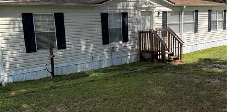 Apartment in Lady Lake, Florida 4 bedrooms, 144.93 sq.m. № 2379234