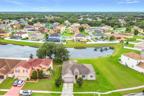 House in Kissimmee, Florida 3 bedrooms, 174.28 sq.m. № 2285044