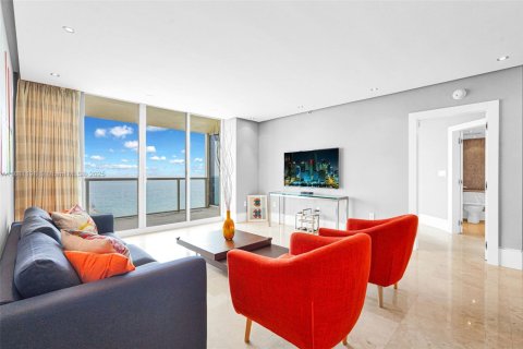 Condominio en alquiler en Sunny Isles Beach, Florida, 2 dormitorios, 148.83 m2 № 1932812 - foto 6