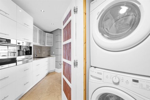 Condominio en alquiler en Sunny Isles Beach, Florida, 2 dormitorios, 148.83 m2 № 1932812 - foto 20