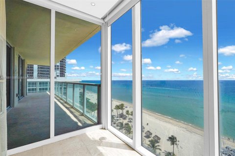 Condominio en alquiler en Sunny Isles Beach, Florida, 2 dormitorios, 148.83 m2 № 1932812 - foto 27
